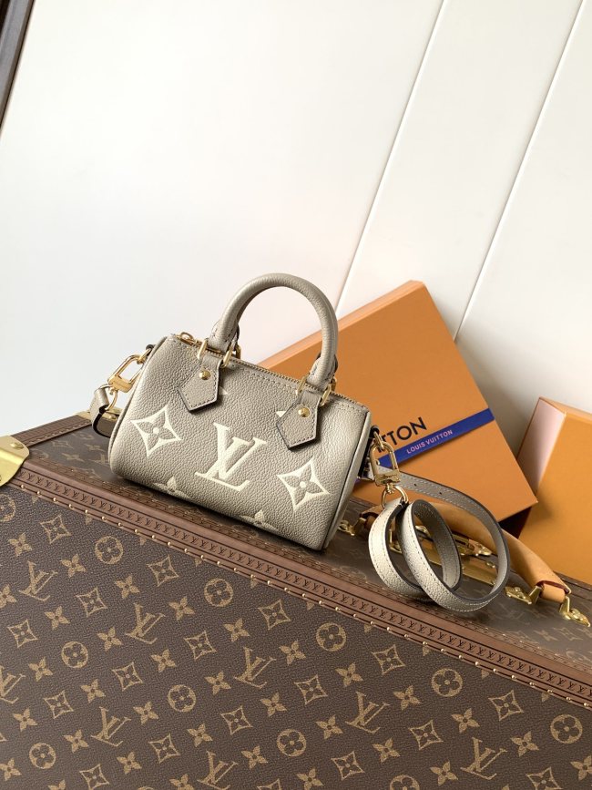 Louis Vuitton M82890 グレーエンボス ナノ・スピーディ ハンドバッグ