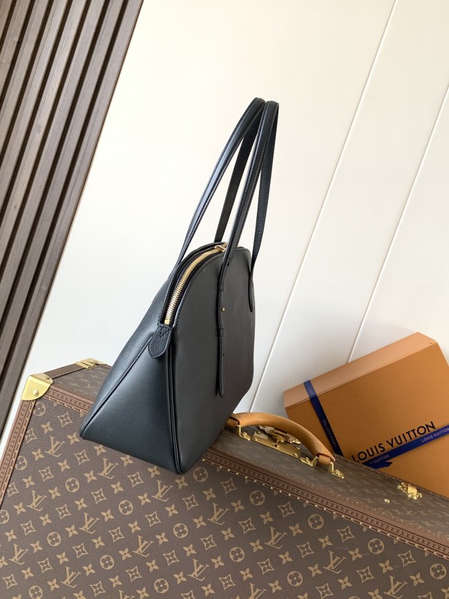 Louis Vuitton M26257 ブラック  バッグ