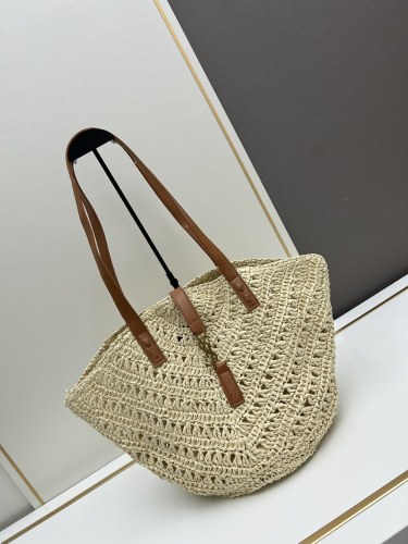 CHANELシャネル草編みバッグ 型番1813サイズ：横48×縦34 cm