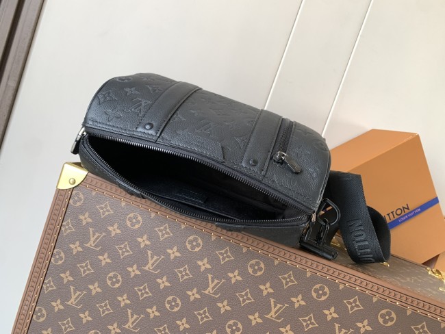 Louis Vuitton M26750 Keepall トラベルバッグ