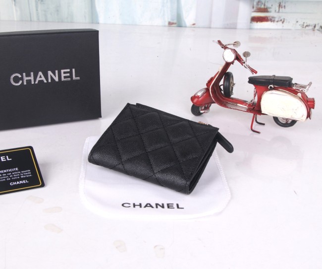 CHANELシャネル  2216 ミニバッグ カラー：キルティングブラック／ピンク／ベージュ／ラムスキンブラック サイズ：11×9×2 cm