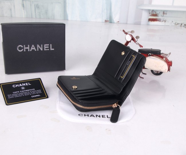 CHANEL シャネル  バッグ 型番22018 カラー：キルティングブラック／ピンク／ベージュ／ラムスキンブラック サイズ：12×10×3 cm
