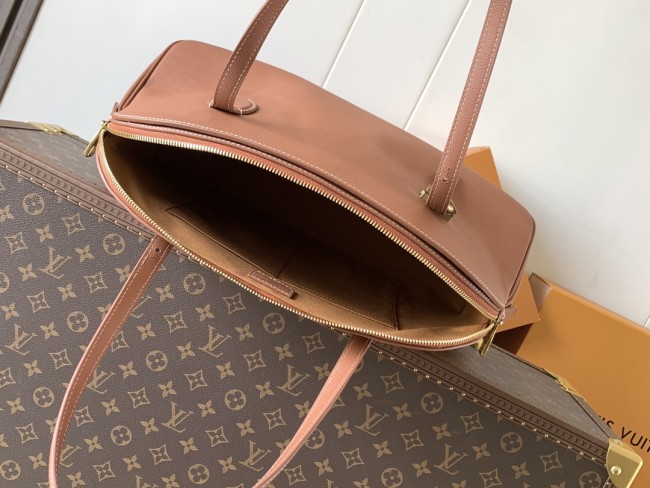 Louis Vuitton M26688 ブラウン  ダブルレイヤー セーターバッグ