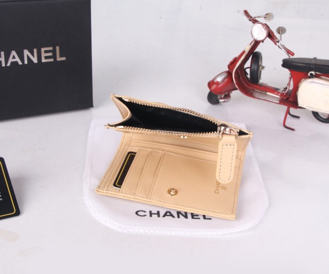 CHANELシャネル  2216 ミニバッグ カラー：キルティングブラック／ピンク／ベージュ／ラムスキンブラック サイズ：11×9×2 cm