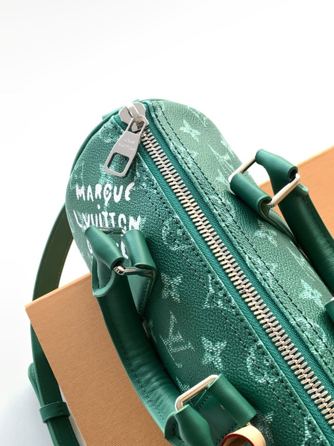 Louis Vuitton M12684 グリーンモノグラム Keepall Bandoulière 25 ハンドバッグ