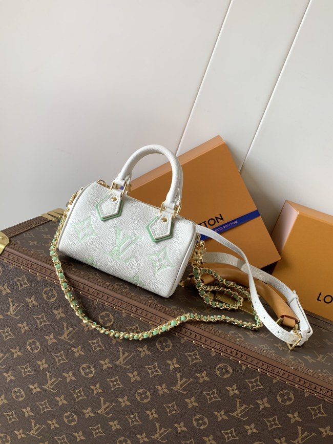 Louis Vuitton M24169 エンボスグリーン ナノ・スピーディ ハンドバッグ