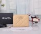 CHANEL シャネル  バッグ 型番22018 カラー：キルティングブラック／ピンク／ベージュ／ラムスキンブラック サイズ：12×10×3 cm