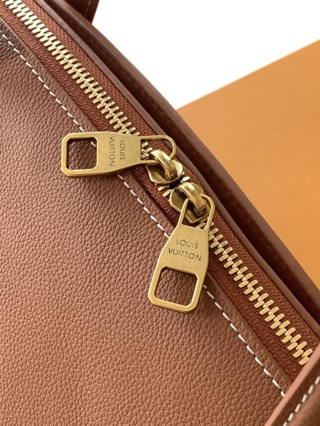 Louis Vuitton M26688 ブラウン  ダブルレイヤー セーターバッグ