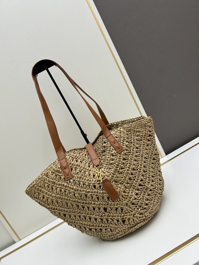 CHANELシャネル草編みバッグ 型番1813サイズ：横48×縦34 cm