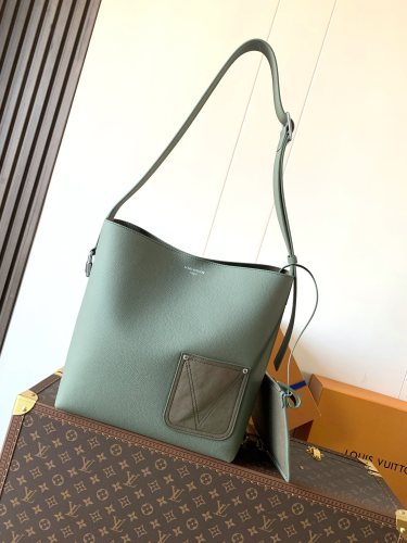 Louis Vuitton M26747 グリーン Verso Hobo バッグ
