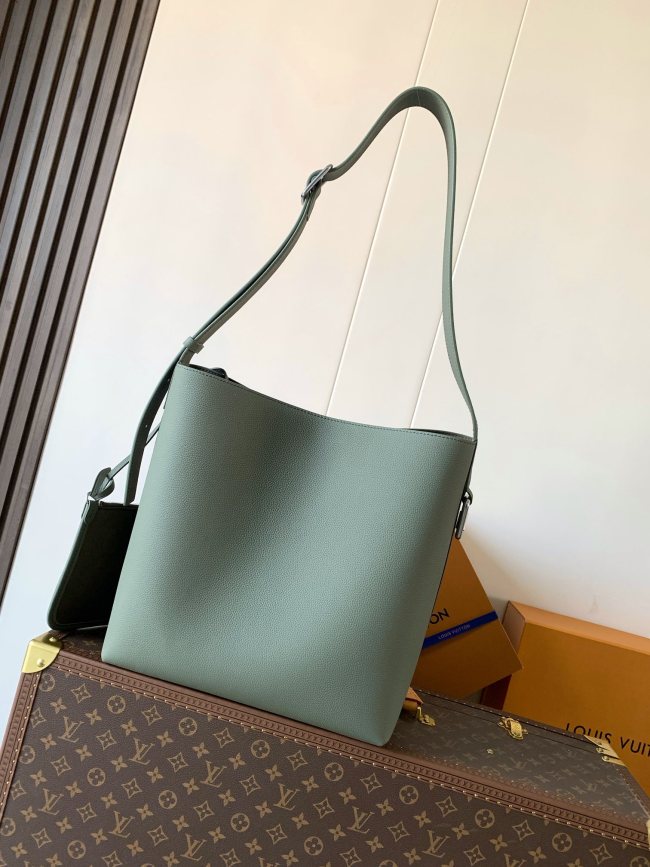 Louis Vuitton M26747 グリーン Verso Hobo バッグ