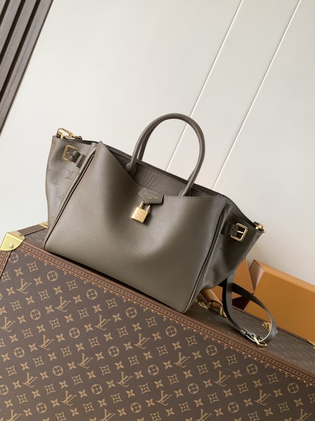 Louis Vuitton M27040 グリーン ハンドバッグ