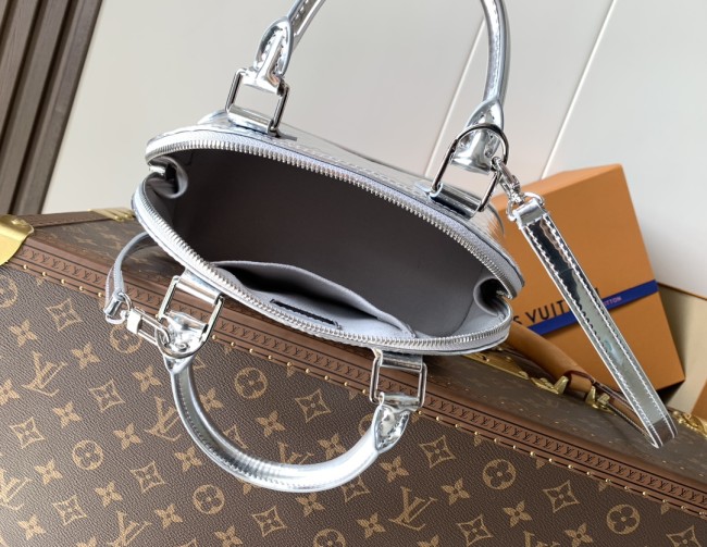 Louis Vuitton M26335 シルバー Alma BB ハンドバッグ