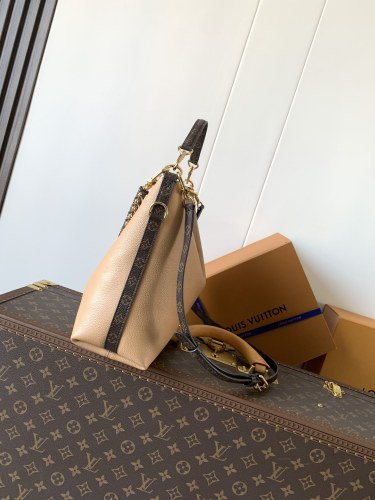 Louis Vuitton M28029 Multipass ハンドバッグ