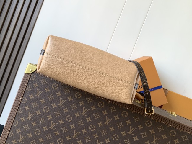 Louis Vuitton M28029 Multipass ハンドバッグ