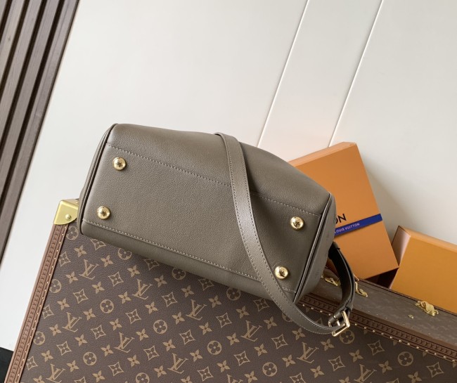 Louis Vuitton M27040 グリーン ハンドバッグ