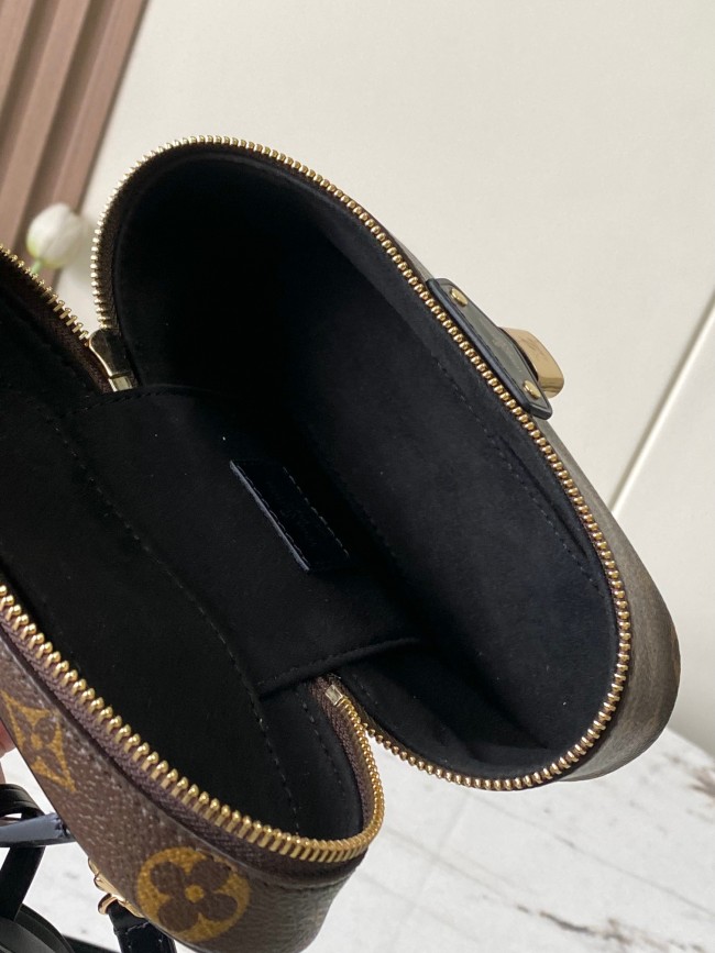 Louis Vuitton M47125 モノグラム ヴァニティ チェーン ポーチ