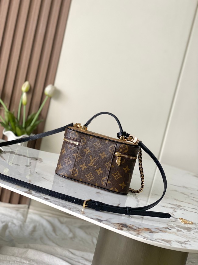 Louis Vuitton M47125 モノグラム ヴァニティ チェーン ポーチ