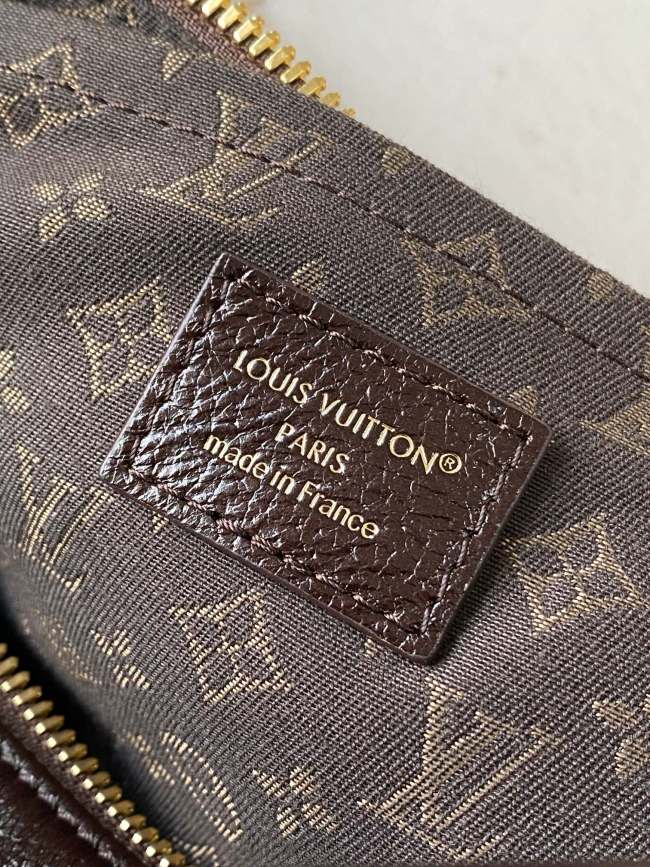 Louis Vuitton M26359 エクスプレス ミディアム ハンドバッグ
