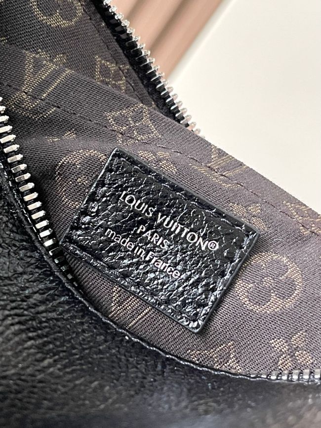 Louis Vuitton M27920 ブラックオイルドレザー エクスプレス スモール ハンドバッグ