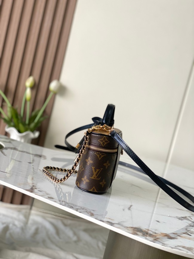 Louis Vuitton M47125 モノグラム ヴァニティ チェーン ポーチ