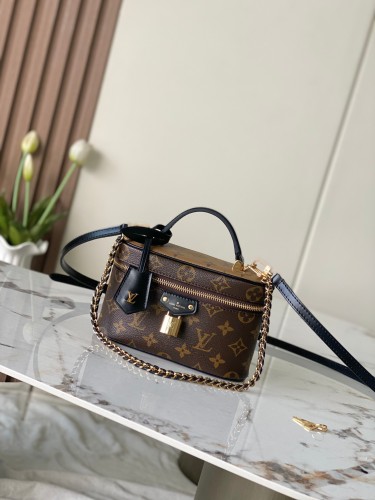 Louis Vuitton M47125 モノグラム ヴァニティ チェーン ポーチ