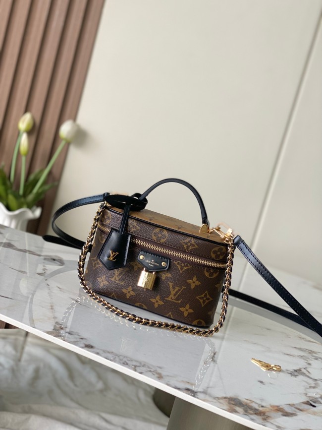Louis Vuitton M47125 モノグラム ヴァニティ チェーン ポーチ