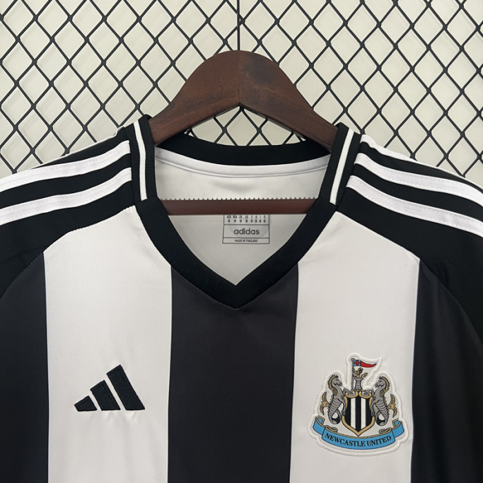 24-25 Newcastle Home 1:1 Fans Soccer Jersey