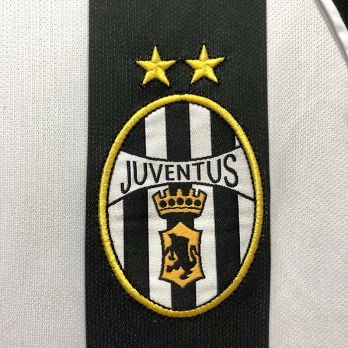 2002-2003 JUV Home Retro Soccer Jersey