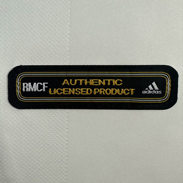 2001-2002 RMA Home Retro Soccer Jersey