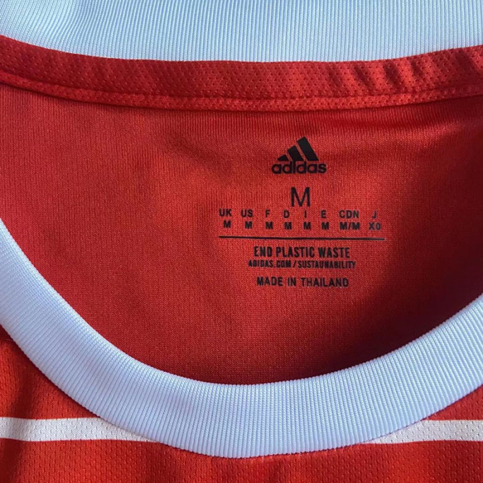22-23 Bayern Home Fans Soccer Jersey