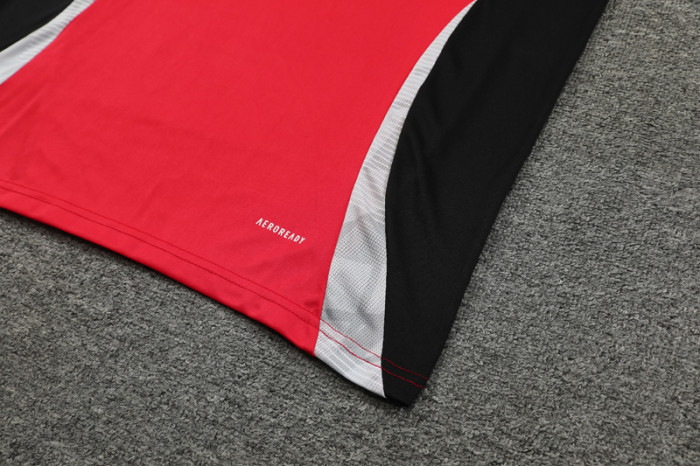 24-25 Man Utd Red Training Short Suit
