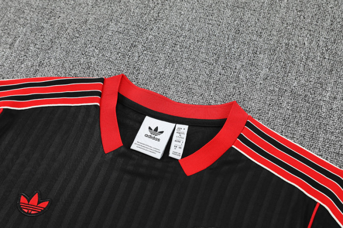 2025-26 Man Utd Black Training Short Suit
