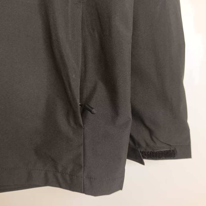 24-25 Japan Black Windbreaker