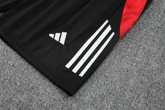 25-26 Man Utd Black Training Short Suit