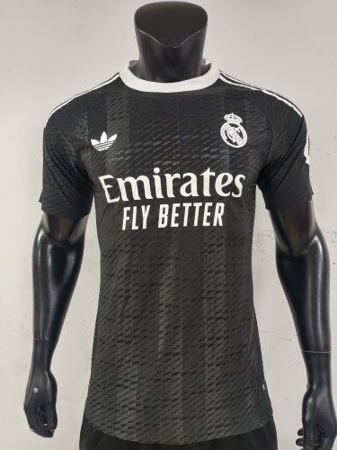 2026 Real Madrid goalkeeper jersey