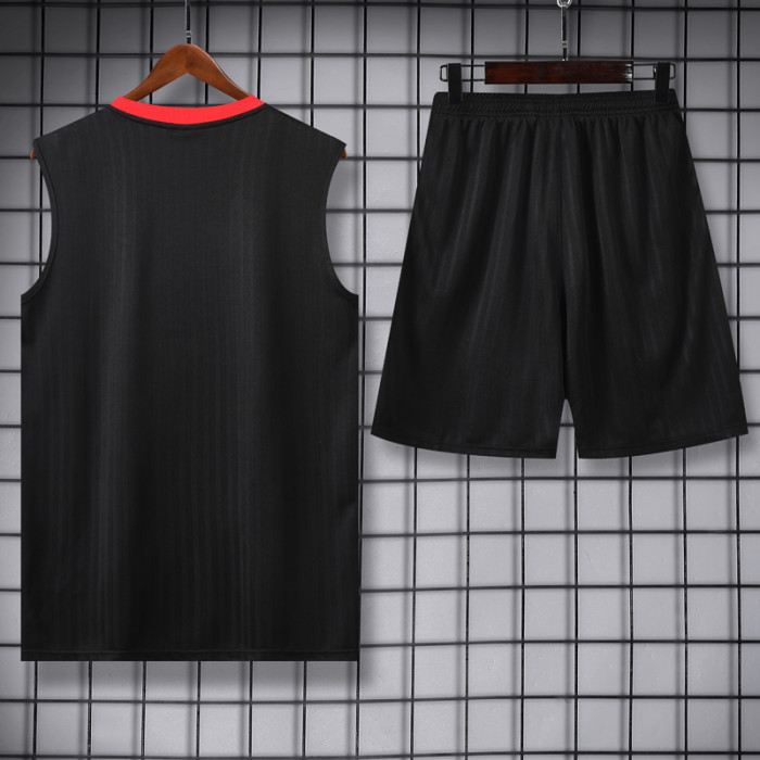 2025-26 Manchester United black vest and shorts kit
