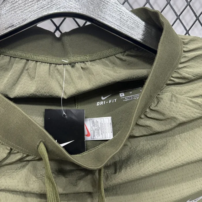D3302 NK Army green Casual Short Pants
