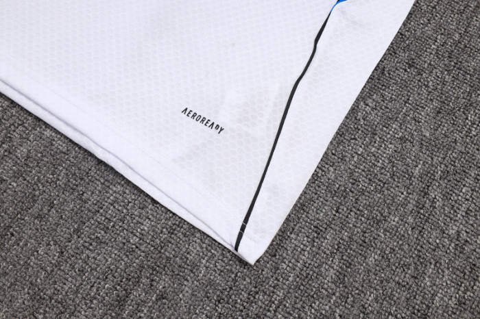2025-26 Man Utd White Training Short Suit #D25155
