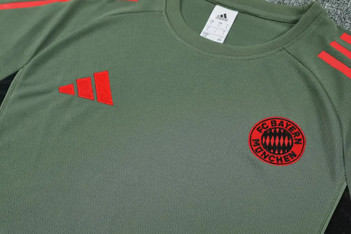 2025-26 Bayern Army green Training Short Suit