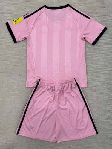 2025-26 Newcastle Pink Goalkeeper Kids Soccer Jersey