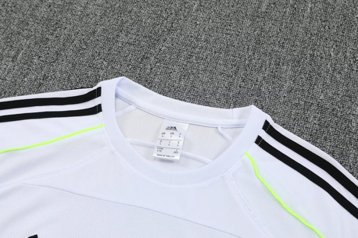 25-26 JUV White Training short Suit