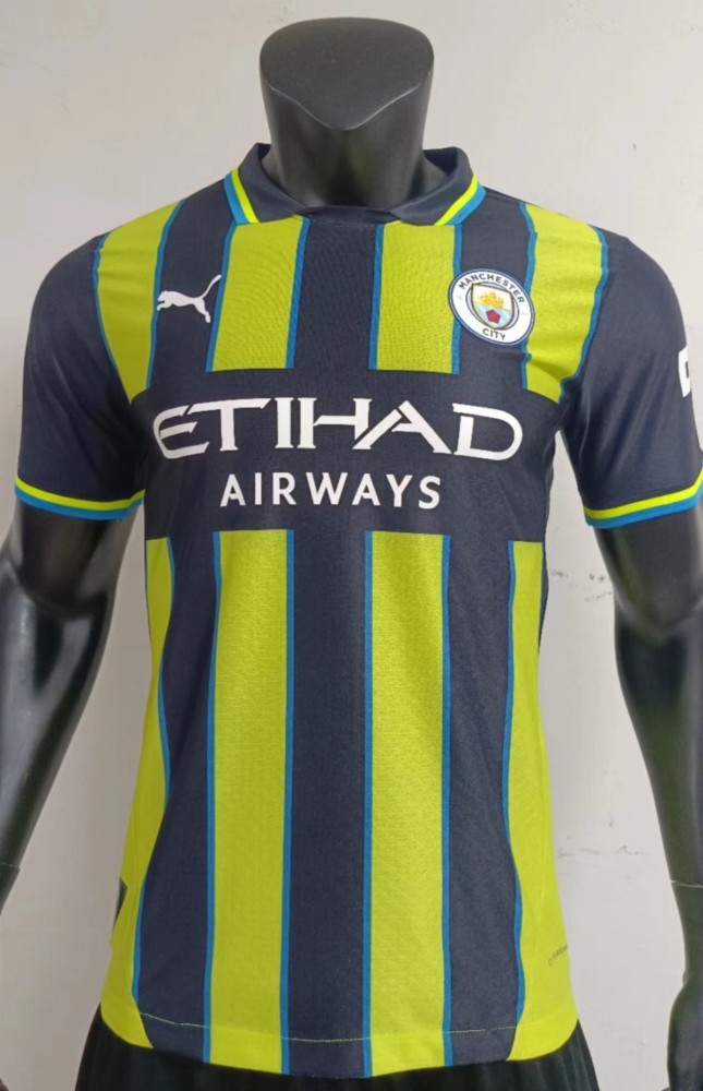 Player version 2425 Manchester City home
