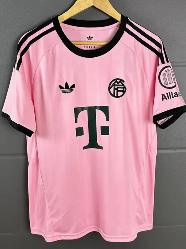 2025-26 Bayern Pink Goalkeeper Fans Soccer Jersey