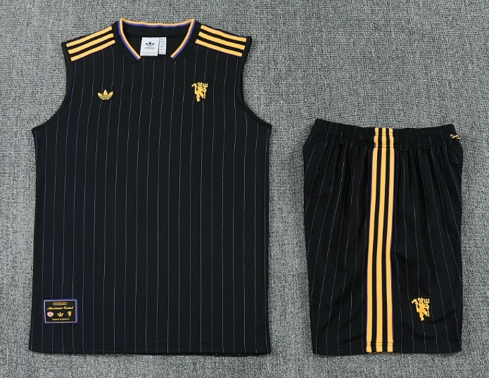 2025-26 Manchester United Black Vest Training Short Suit