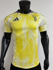 Player version 2425 Juventus away