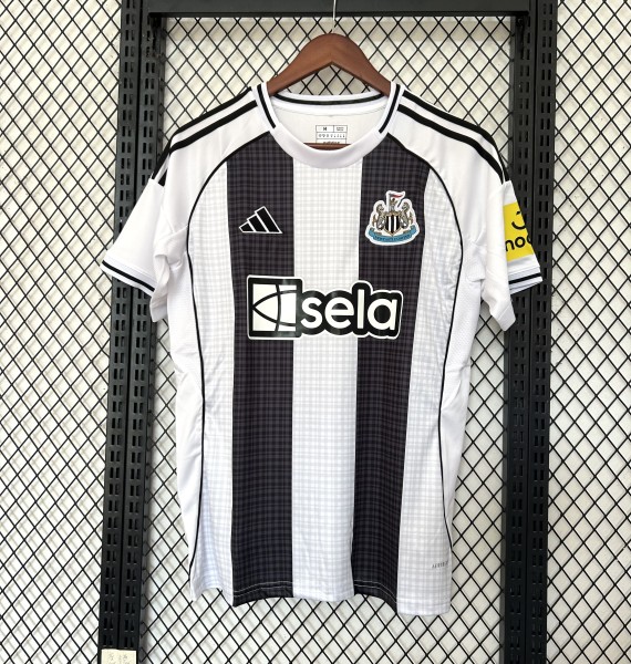 25-26 Newcastle home jersey