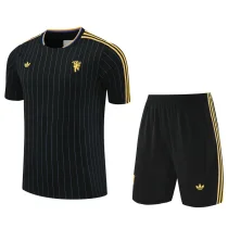 25-26 Man Utd Black Training Short Suit #条纹