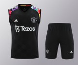 Manchester United 24/25 Black Pre-Match Training Kit
