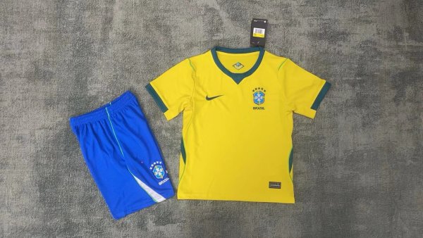 Brazil 2010 World Cup Home Youth Mini Kit